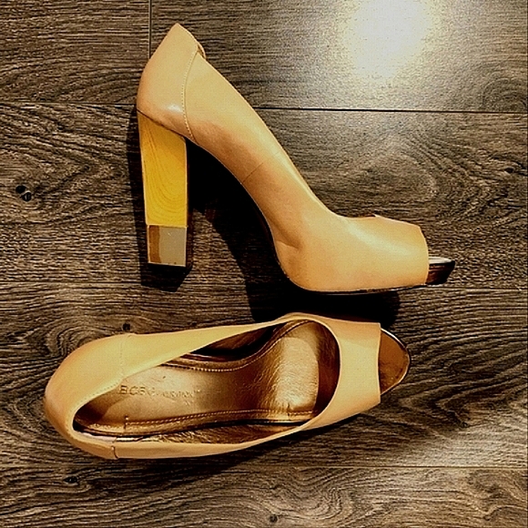 COPY -  BCBG Tan/Camel Color Open Toe Shoes - Picture 5 of 15